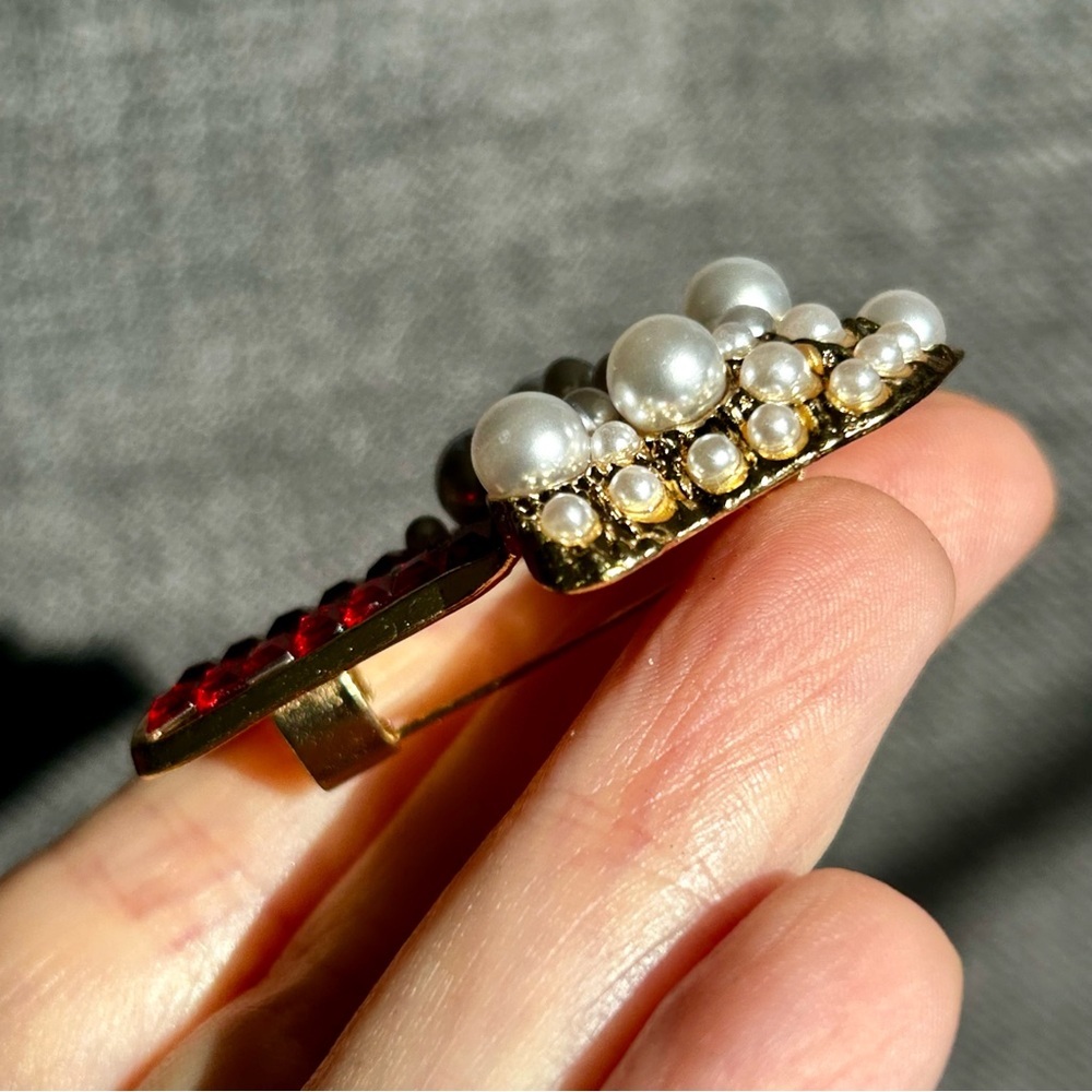 Fun, Sparkly, Rhinestone Popcorn Bucket Fashion Brooch, Pin, Red, White, Gold - Picture 14 of 17